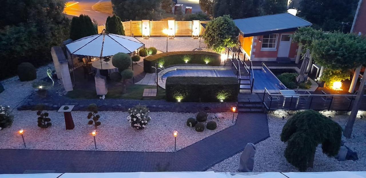 Hotel Garni Am Schloss Kottenheim Экстерьер фото